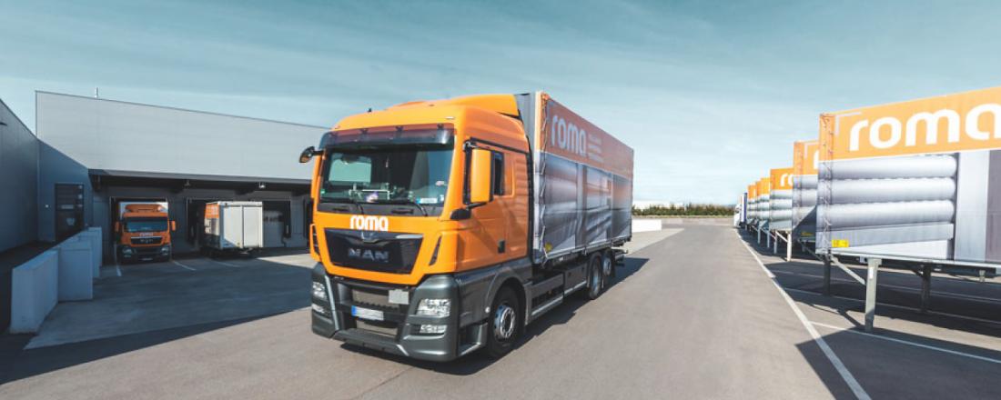 Camion ROMA circule sur le site de ROMA