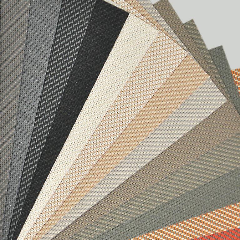 Échantillons tissus ROMA Nuancier ouvert avec 13 échantillons tissus