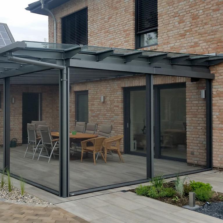 zipSCREEN.2 avec tissu moustiquaire Section d'une maison, jardin d'hiver avec moustiquaire